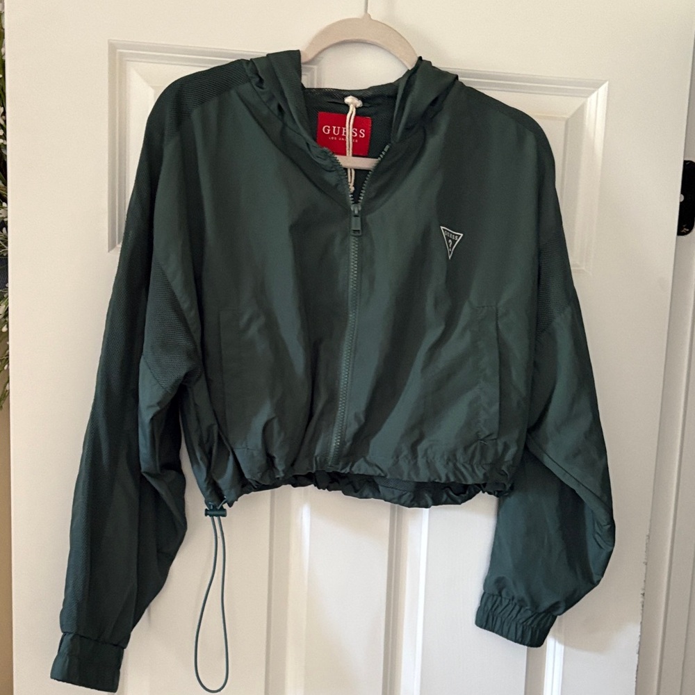 NWOT. GUESS Hooded Jacket/wind breaker with lining